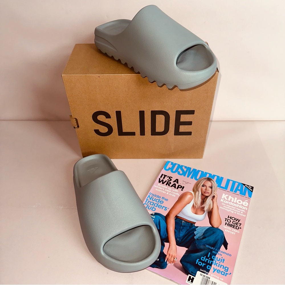 YEEZY Slides ‘Salt’